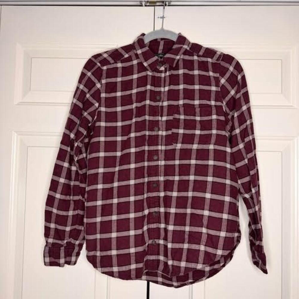 Abercrombie & Fitch Women’s Burgundy Plaid Flannel Button Front Shirt